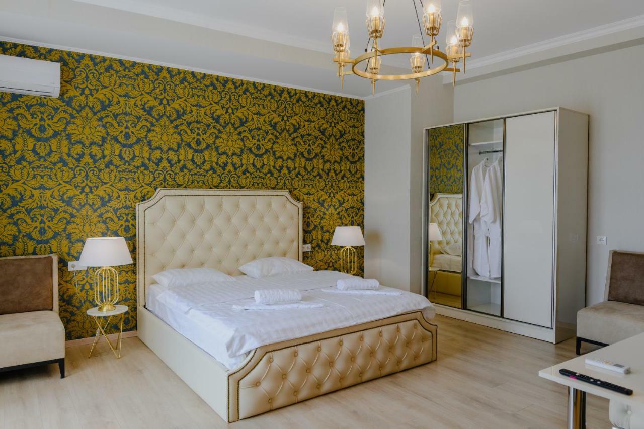 Golden Globe Boutique Hotel Tbilisi ภายนอก รูปภาพ