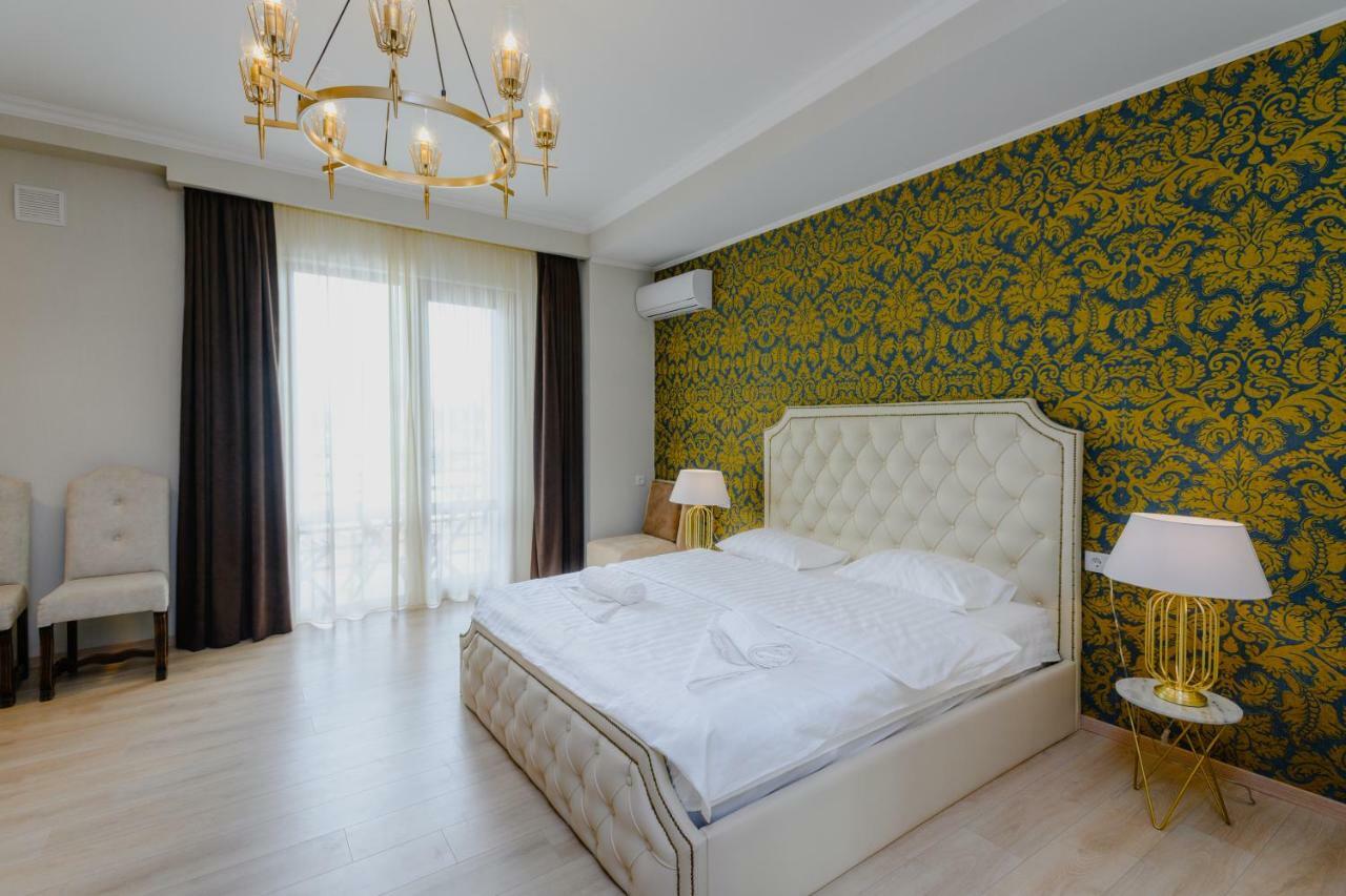 Golden Globe Boutique Hotel Tbilisi ภายนอก รูปภาพ