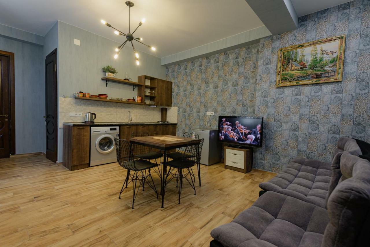 Golden Globe Boutique Hotel Tbilisi ภายนอก รูปภาพ