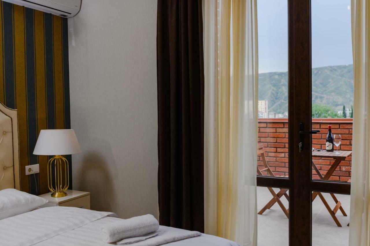 Golden Globe Boutique Hotel Tbilisi ภายนอก รูปภาพ